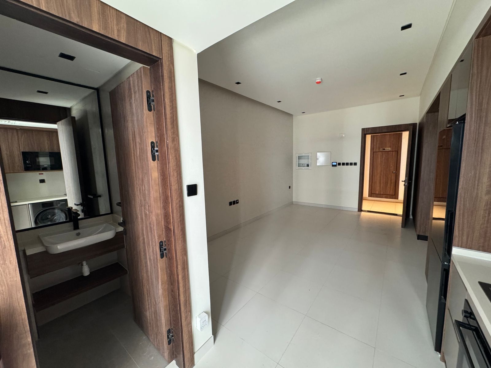 Modern Studio | Prime location | Ready to Move