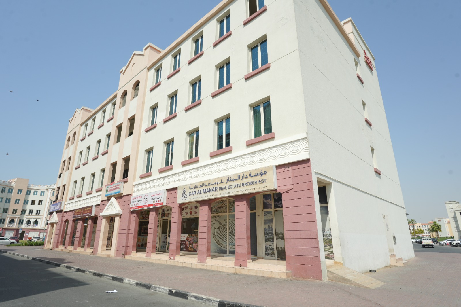 Corner Shop | Prime Location | Spacious Layout