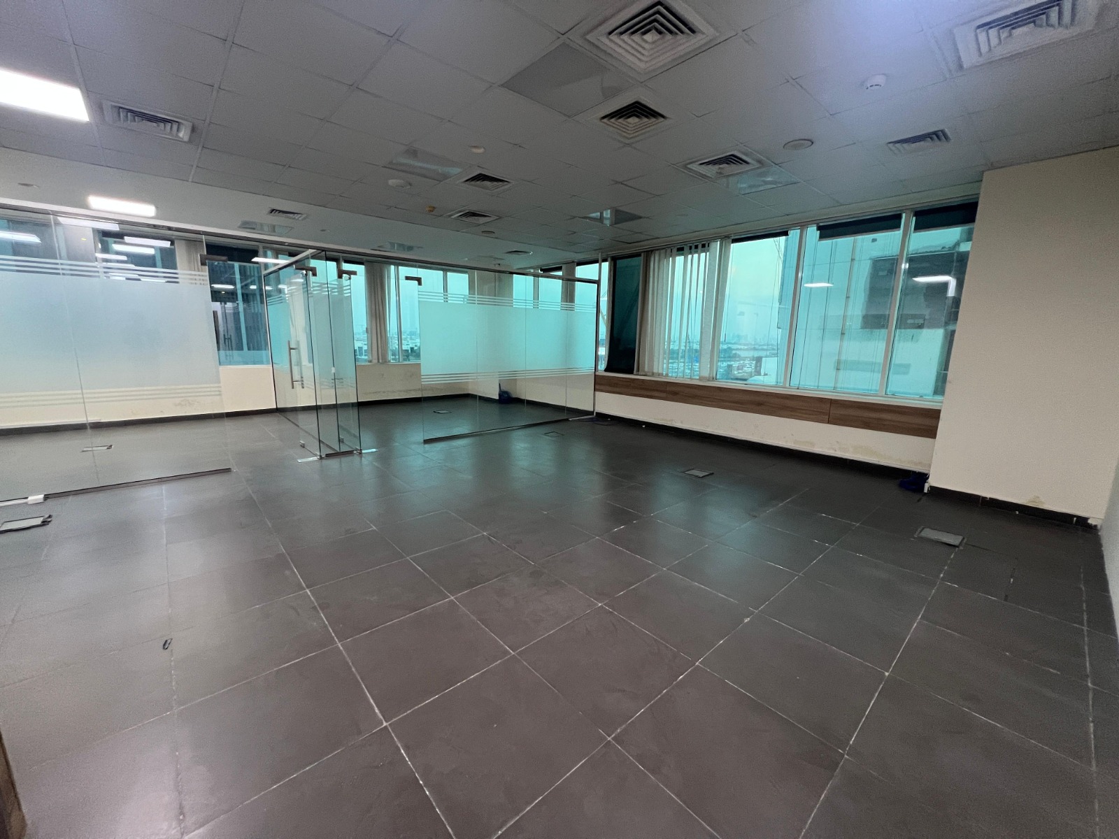 Vibrant Office | Canal View | Ready to Move-in