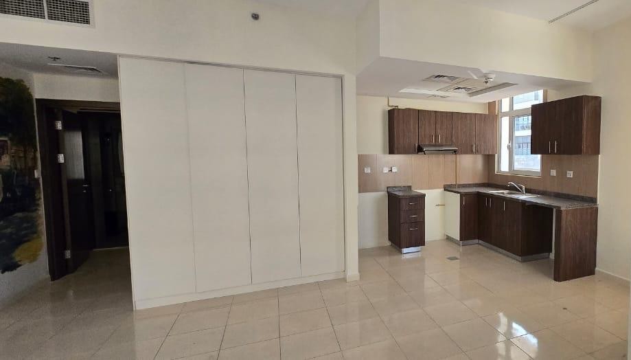 Elegant Residence | Bright Interiors | Ready to Move
