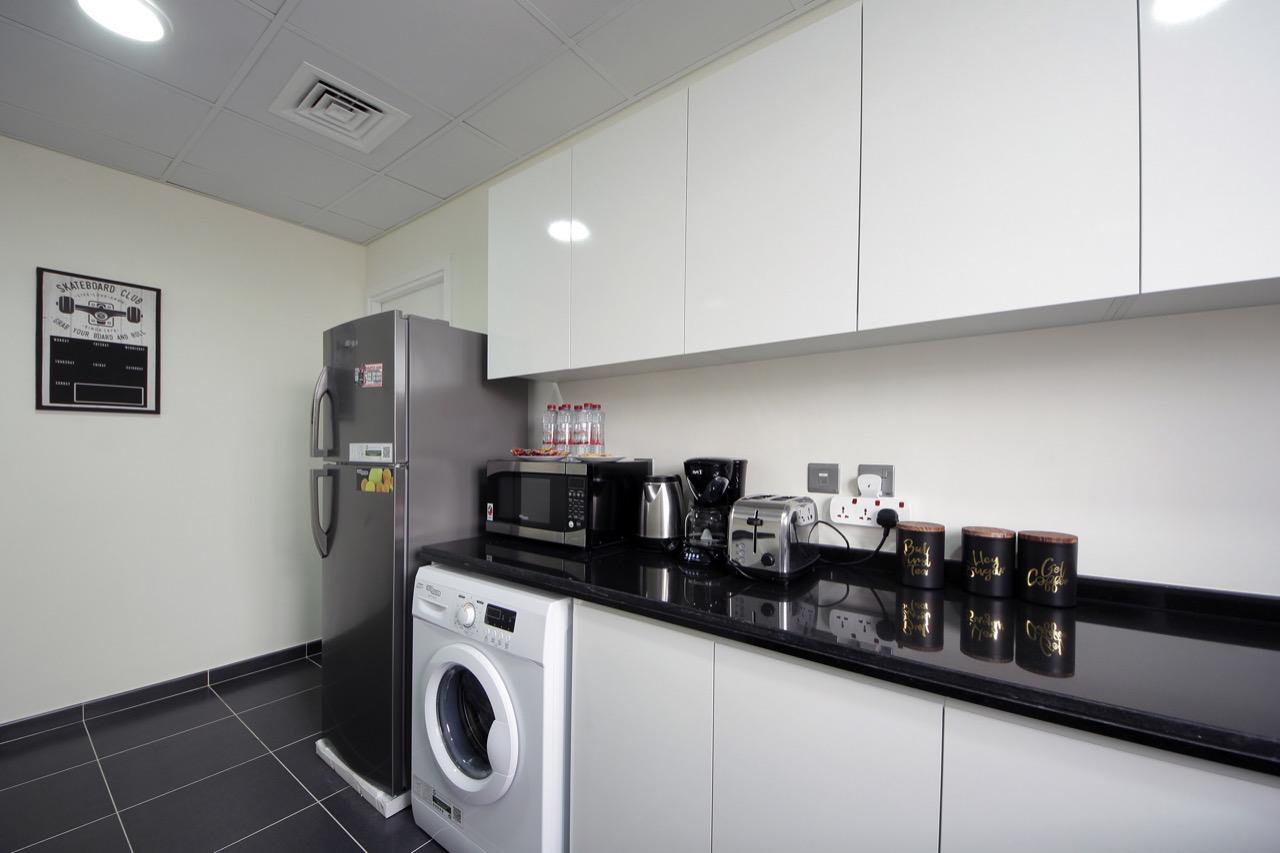 Corner unit | Single Row | Spacious layout