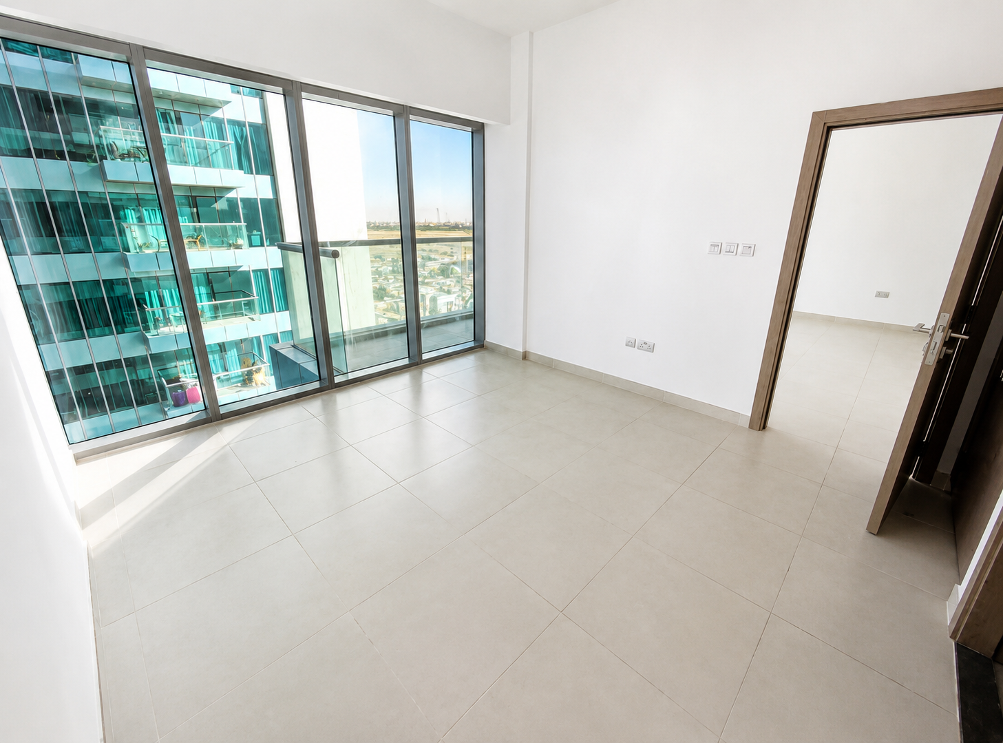 Elegant Residence | Bright Interiors | Best Value