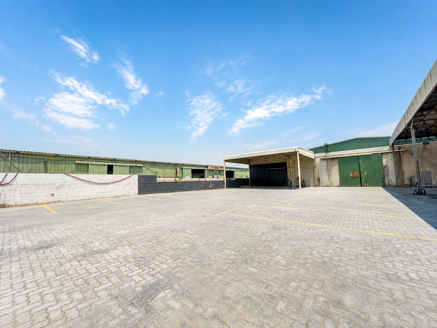 Spacious Warehouse | Prime Ras Al Khor Location | Easy Access