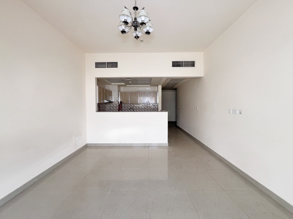 Spacious Unit | Ready to Move | Low Floor