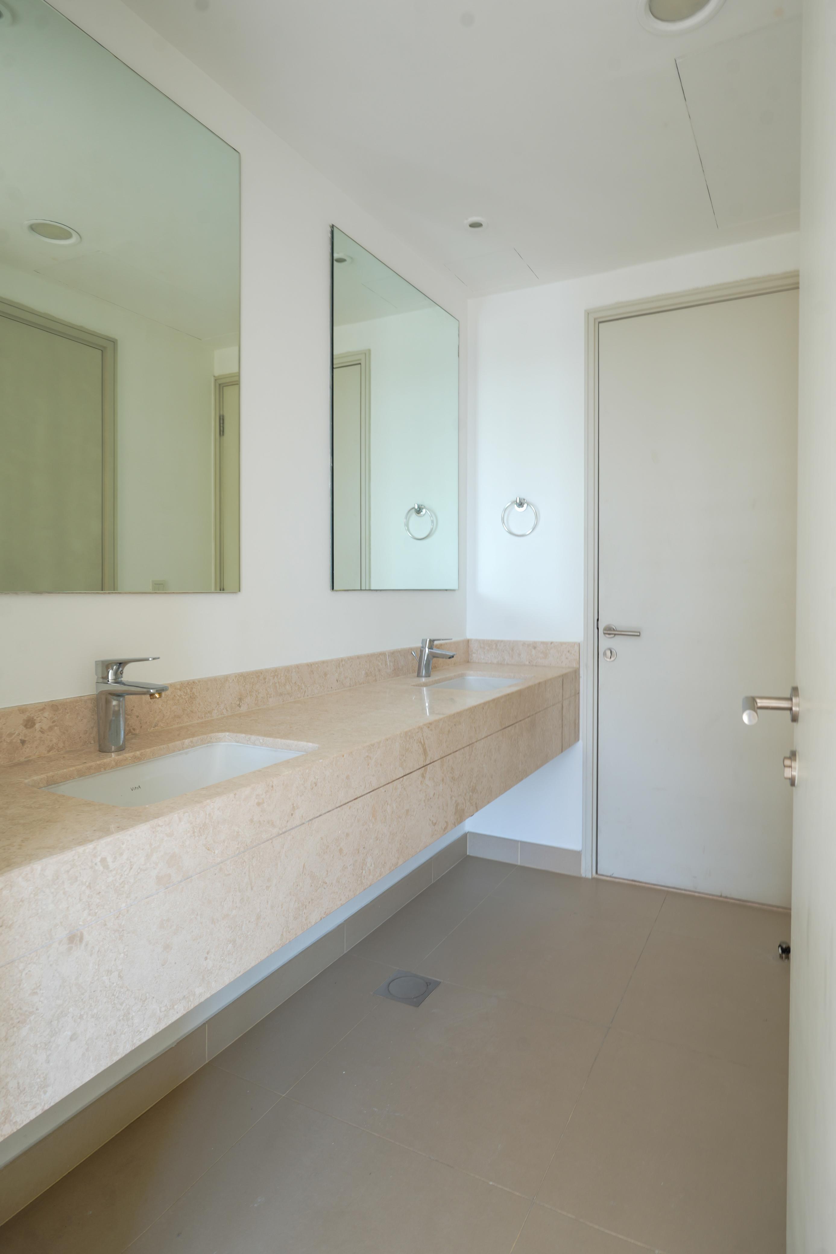 5 Bedroom +Maid | Single Row