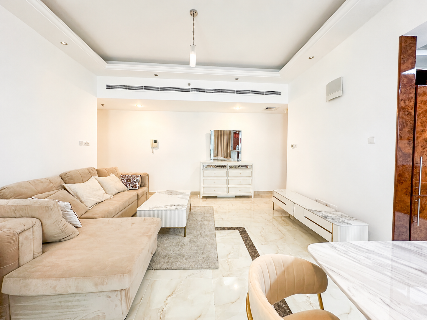 Stylish Marina Residence | Private Balcony | Prime Location