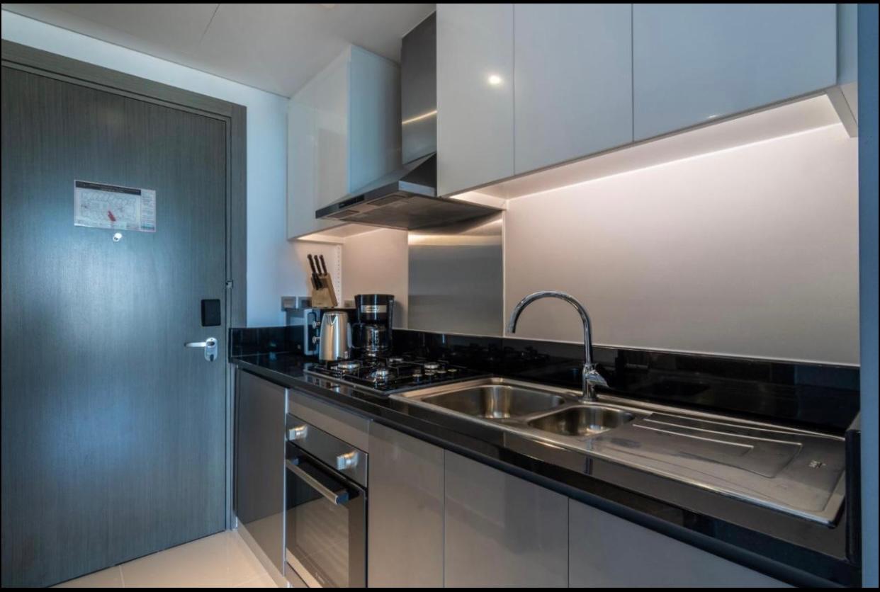 Canal View | Spacious Studio | Vacant