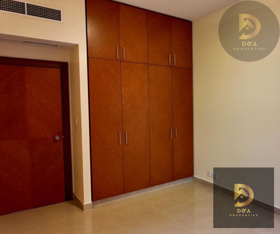 Exclusive 4 Bedroom Apartment in Golden Sands 9, Al Mankhool, Bur Dubai | NO COMMISSION