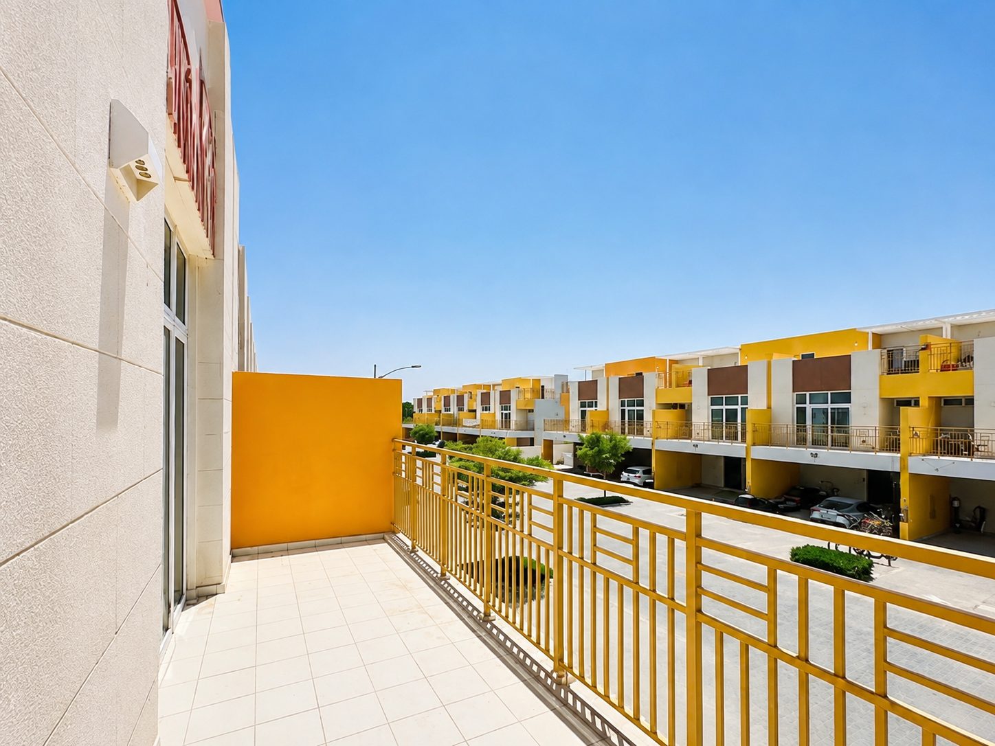 Single-Row | Middle Unit | Ready to Move