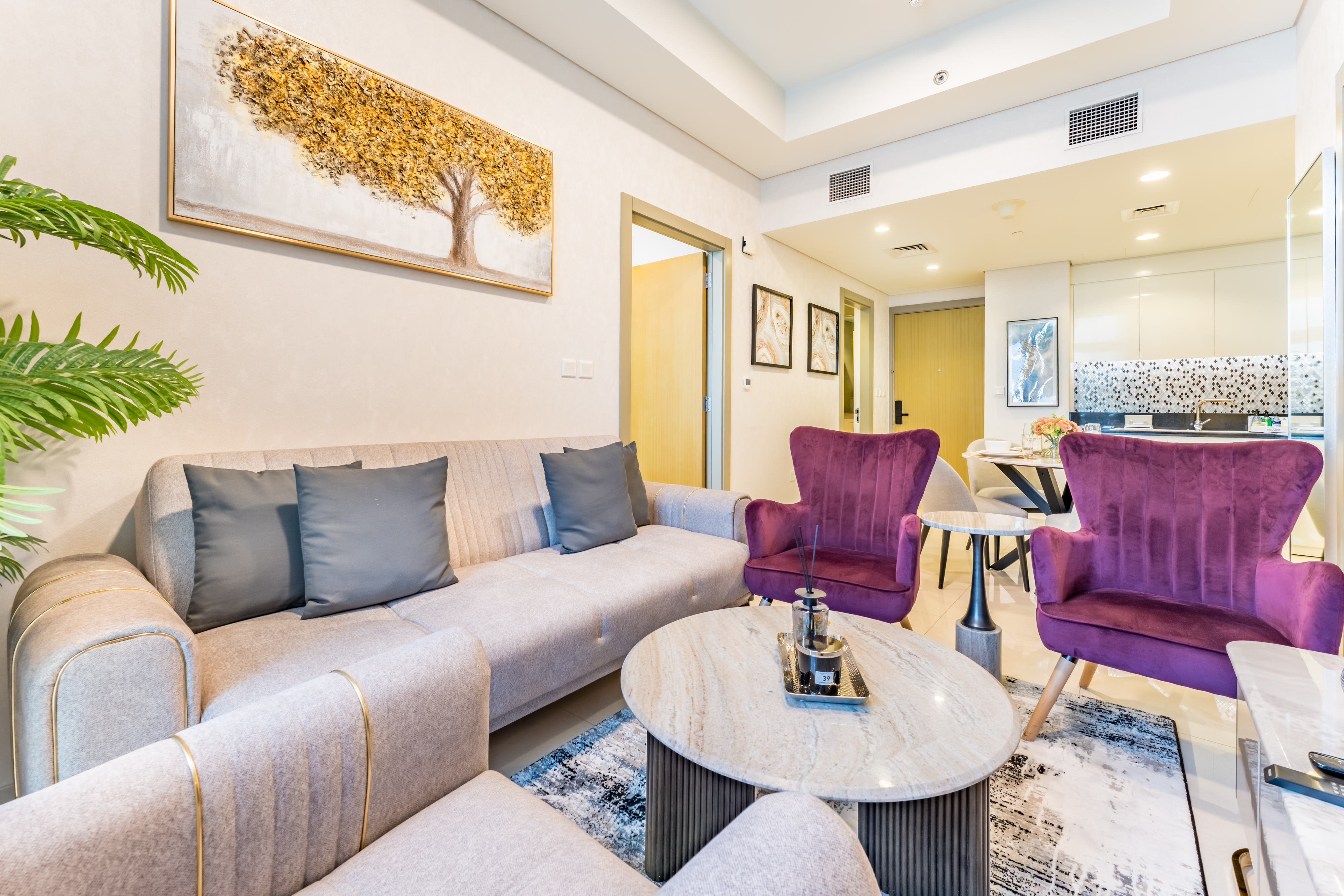 HIGH FLOOR | PRIME LOCATION | FULLY FURNISHED — Photo 7