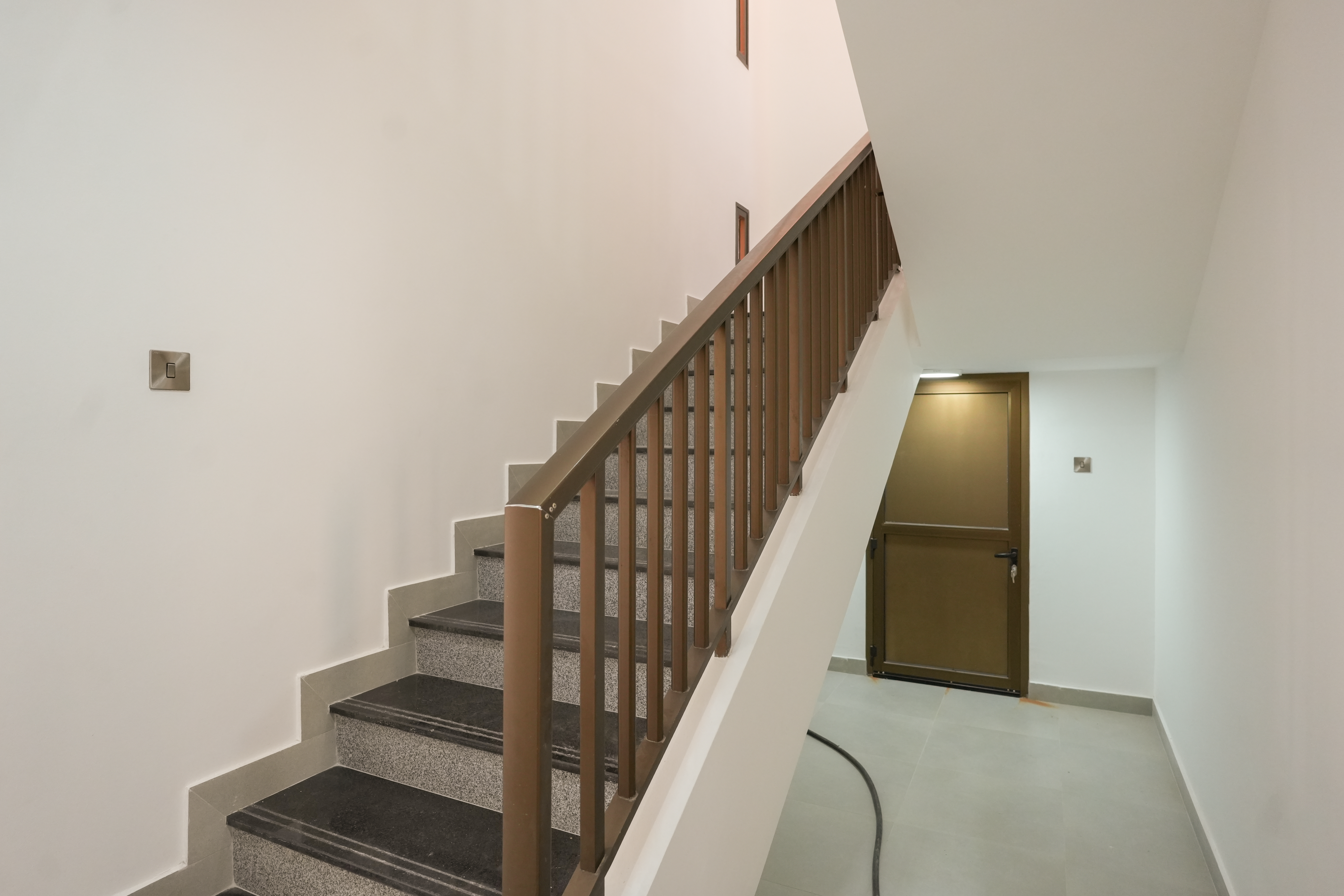 Fully Renovated 4BR + Maid Villa | Private Garden | Ready to Move | Jumeirah 3