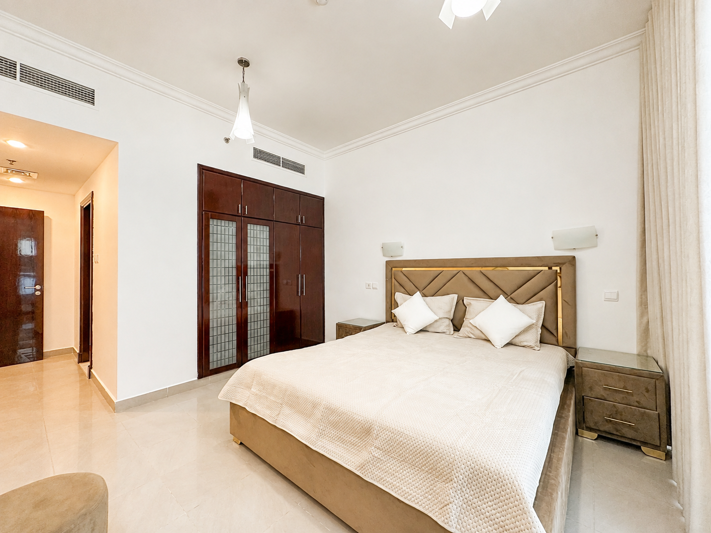 Modern Marina Residence | Private Balcony | Vacant