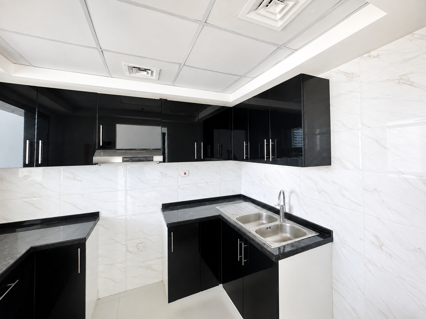 Elegant Apartment | Balcony | Stunning Canal Views