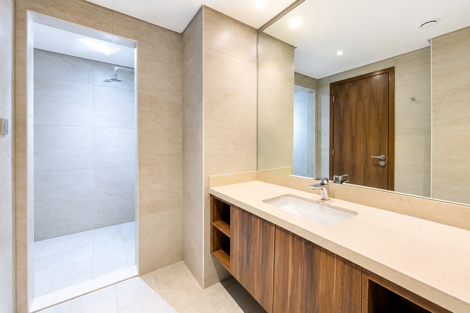 Stylish Coastal Residence | Excellent Location | Vacant & Ready