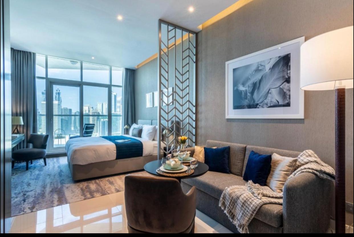Canal View | Spacious Studio | Vacant
