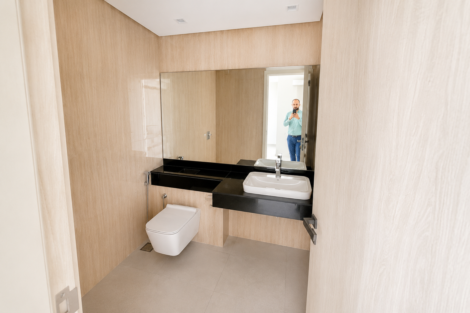 Stay Spacious | 2BHK Master + Guest Bathroom | High-Speed Viewing