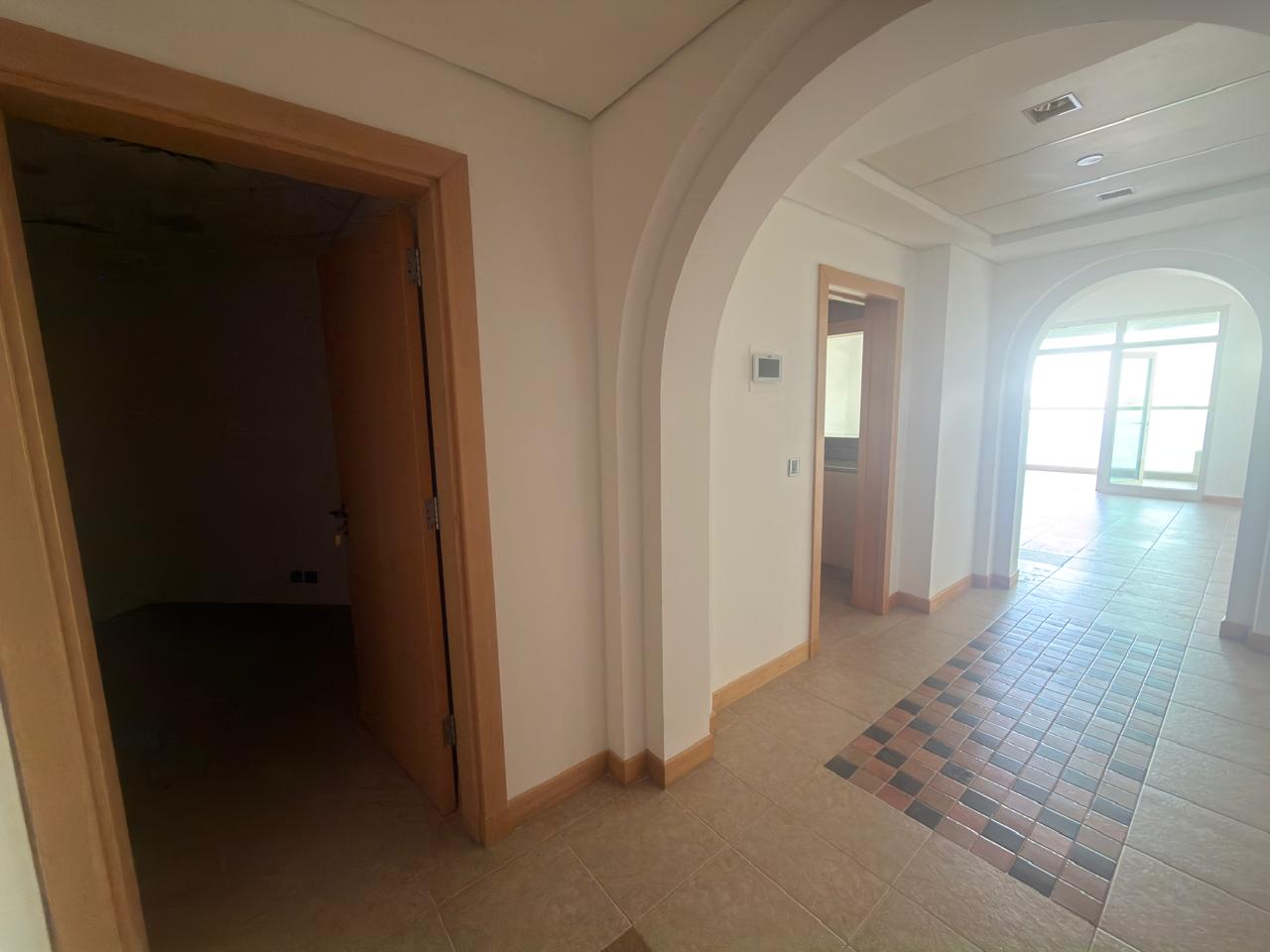 Maid | Full Sea View | Private Beach Access