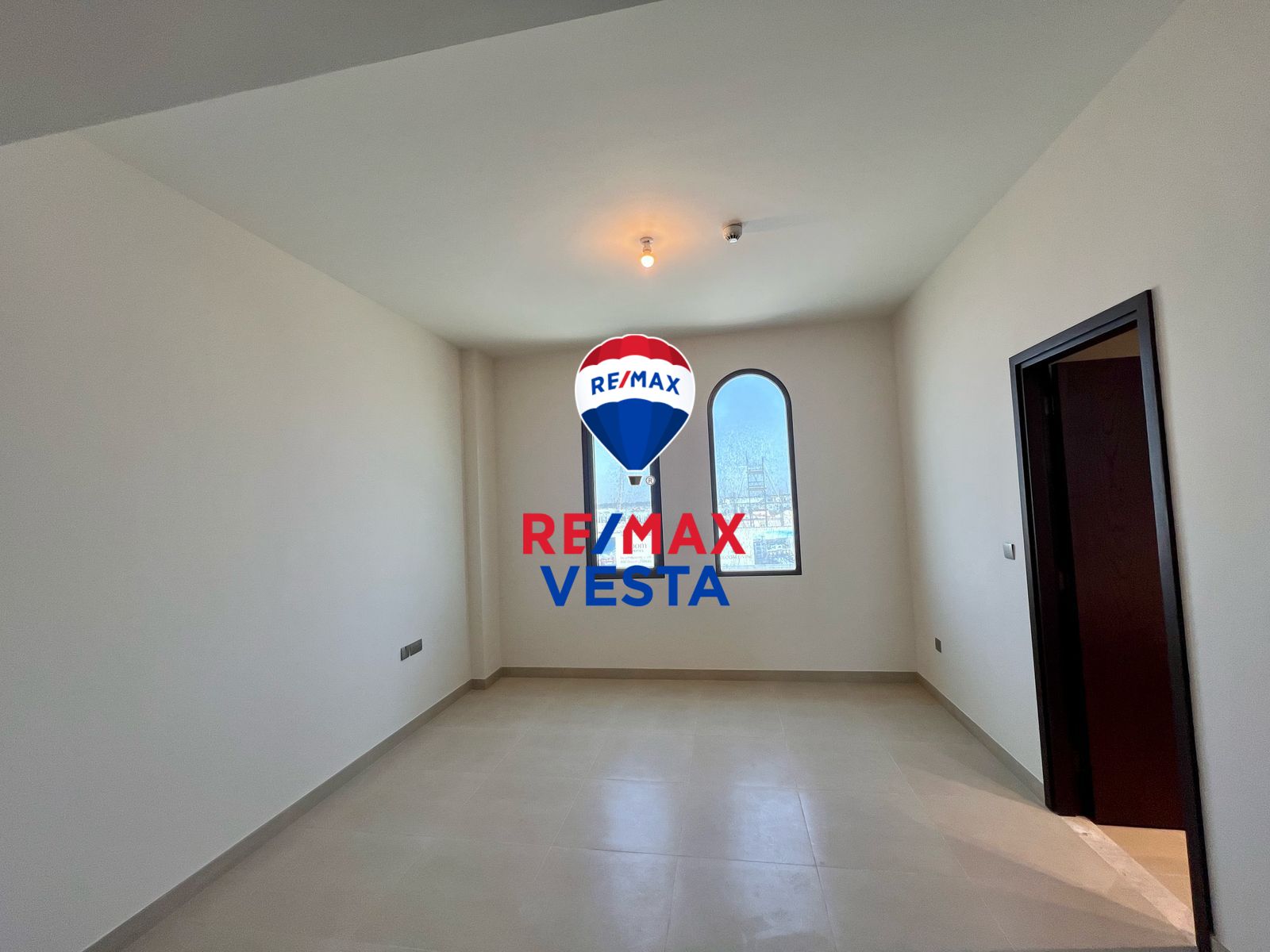 Brand New | Premium Location | Single Row | Vacant
