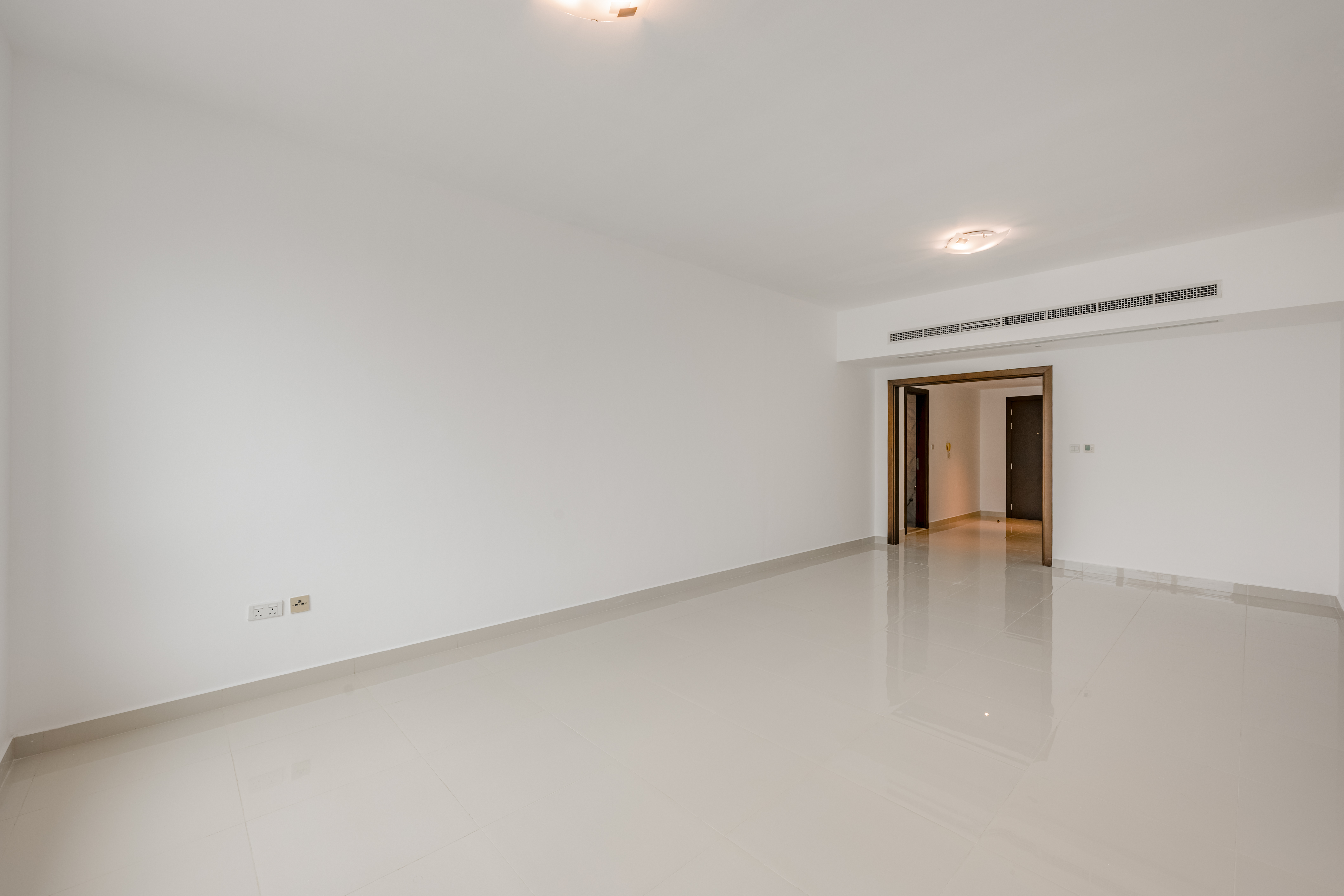 Study room 2BR | Closed-Kitchen | Big Layout