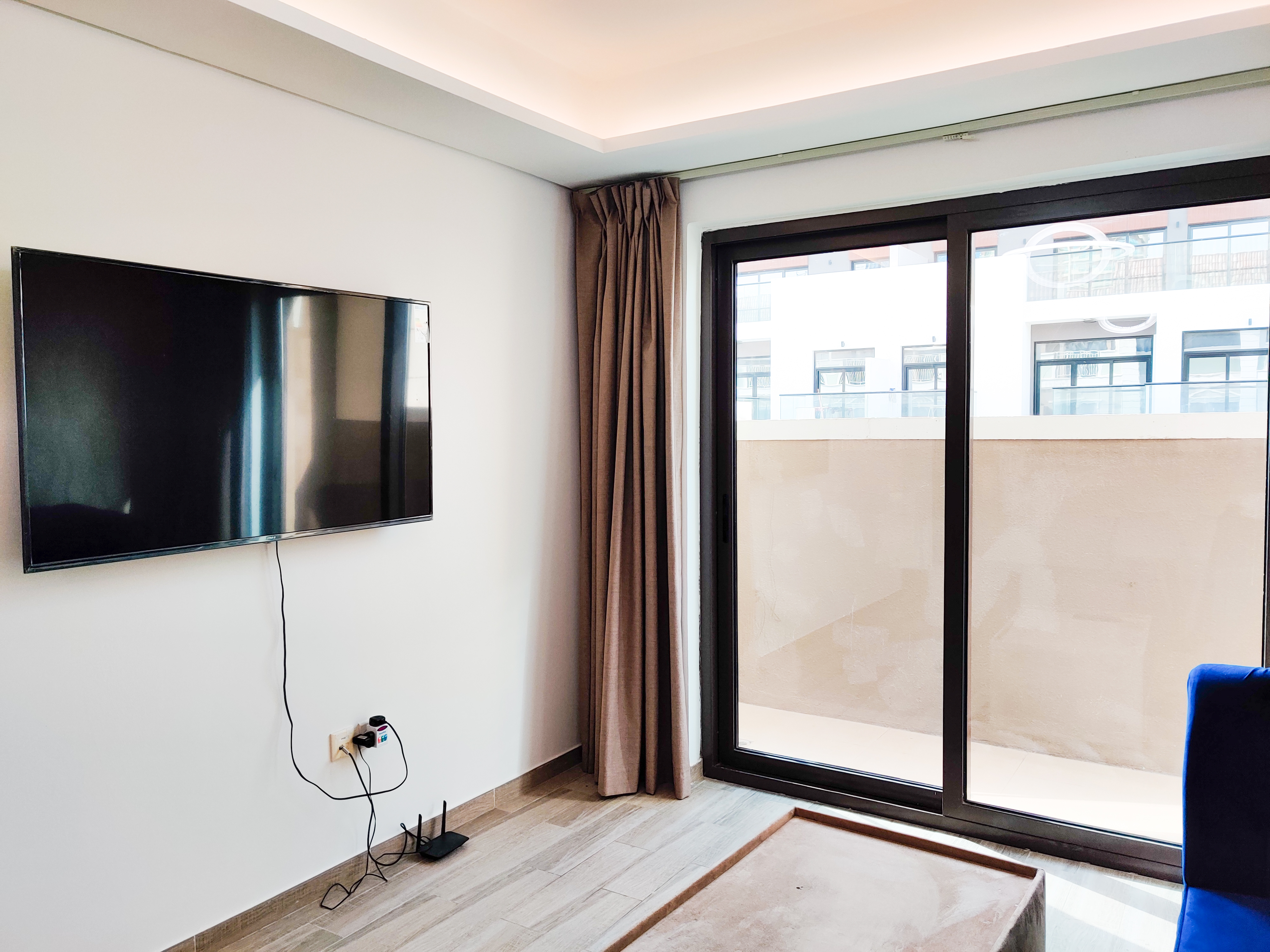 Furnished 1-bed apartment in Laya Mansion