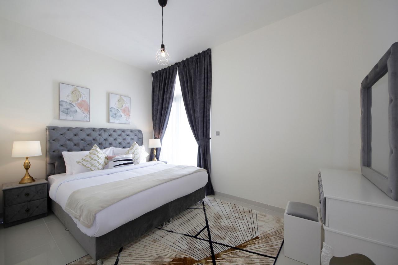 Corner unit | Single Row | Spacious layout