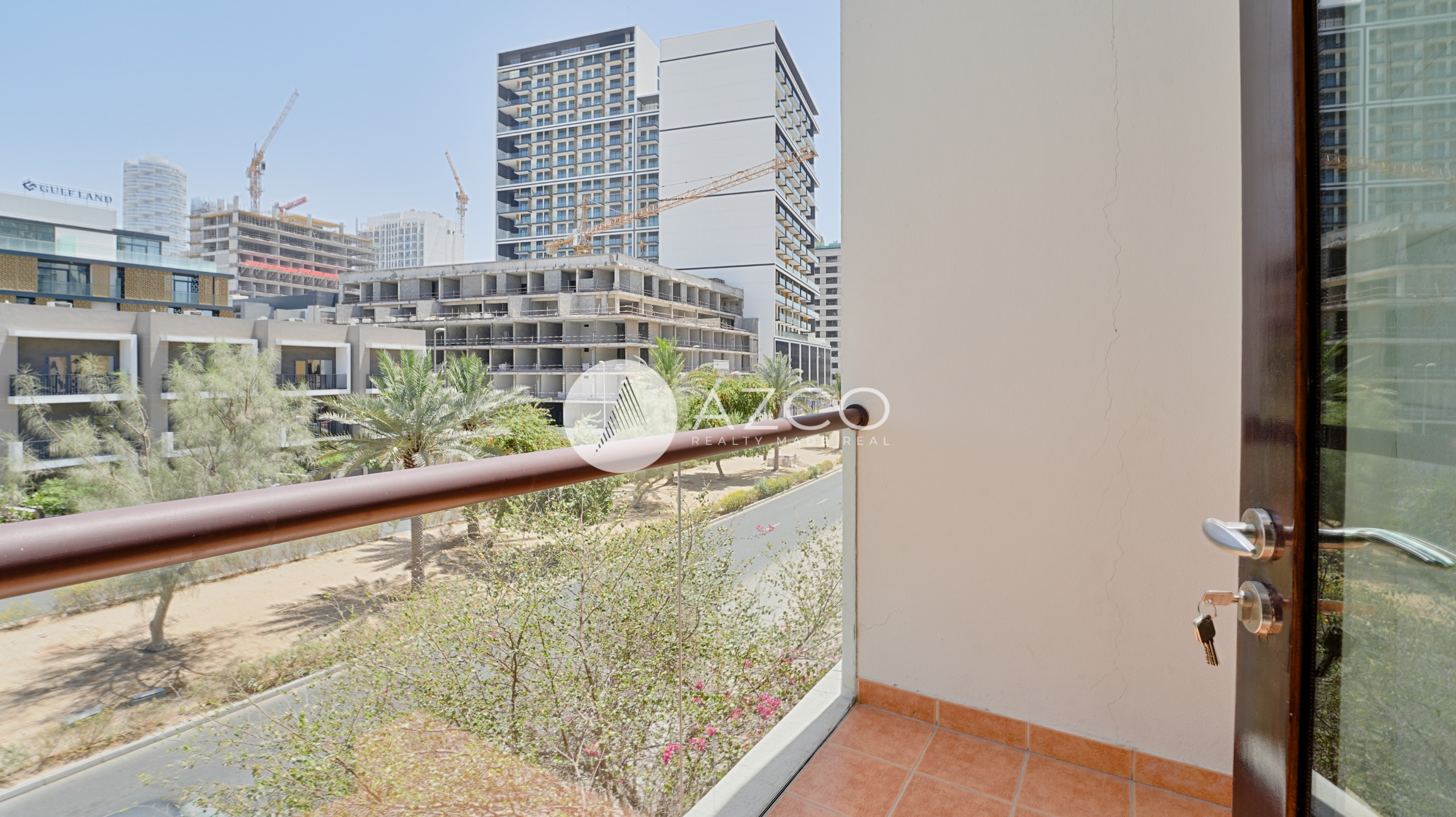 Upgraded Spacious Villa | Furnished & Unfurnished | Near School