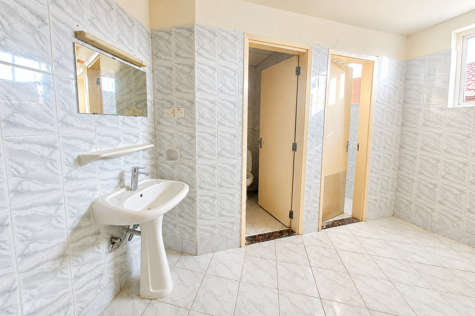 Fully Furnihsed | Modern Office Space | Near Al Ghubaiba Metro | Al Souk Al Kabeer
