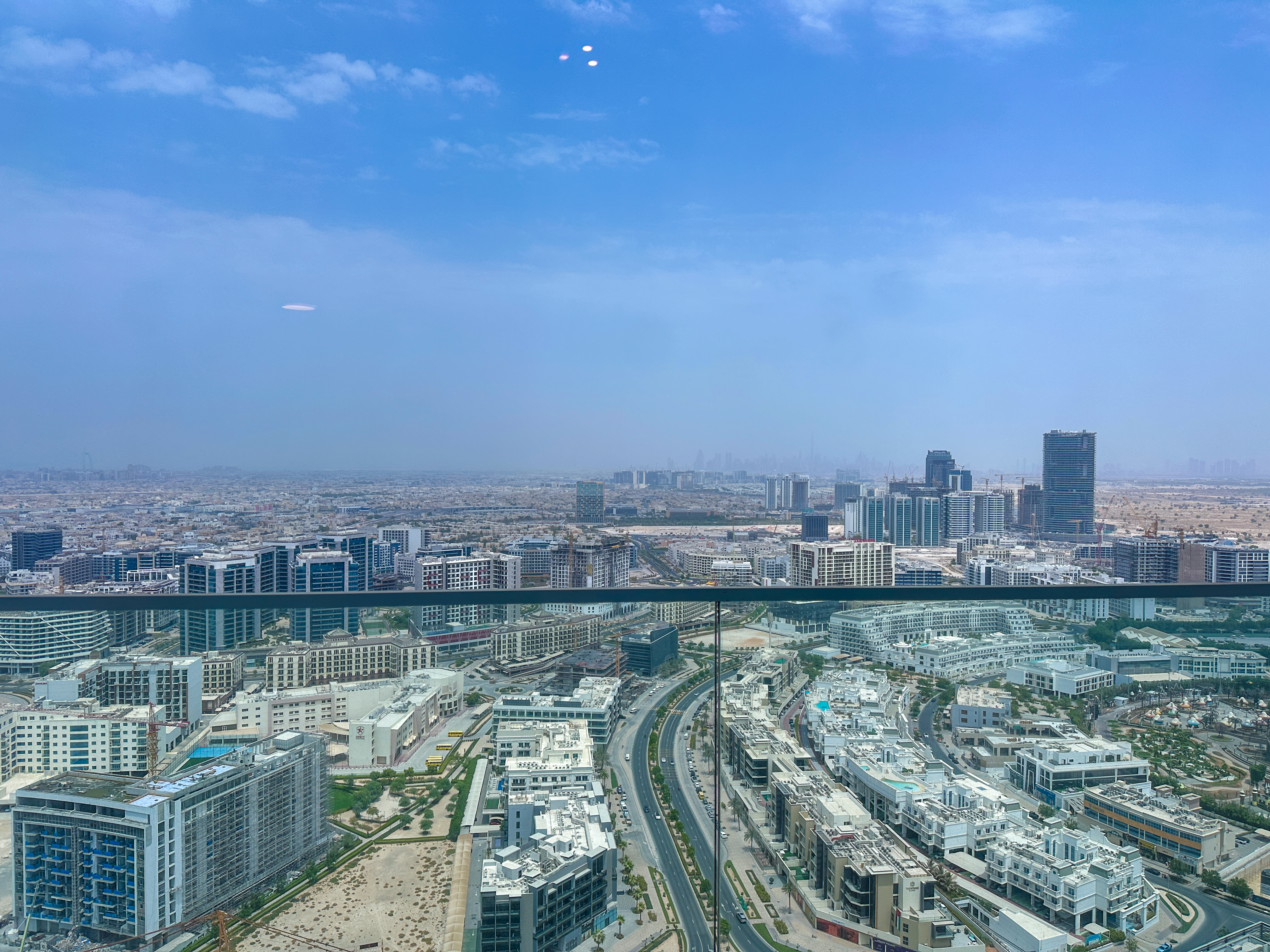 12 Cheques | Skyline Views | Premium Amenities