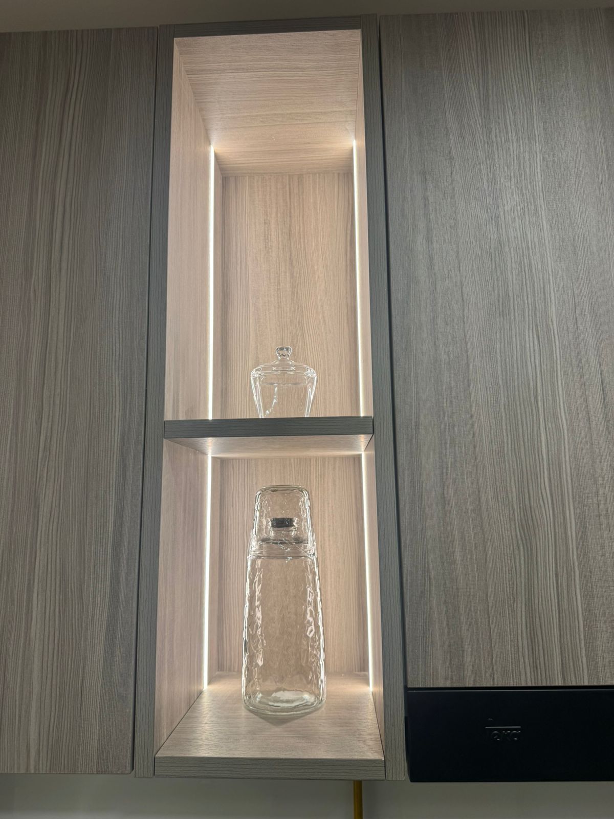 Fully Furnished 1BR+Study | Chiller Free | Balcony | Ready To Move