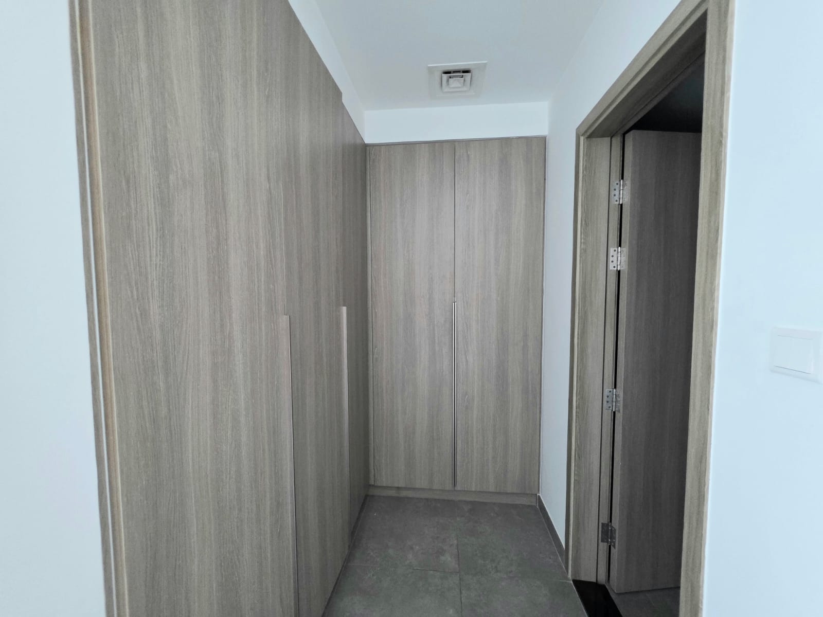 Full Marina view +Maids Room High floor