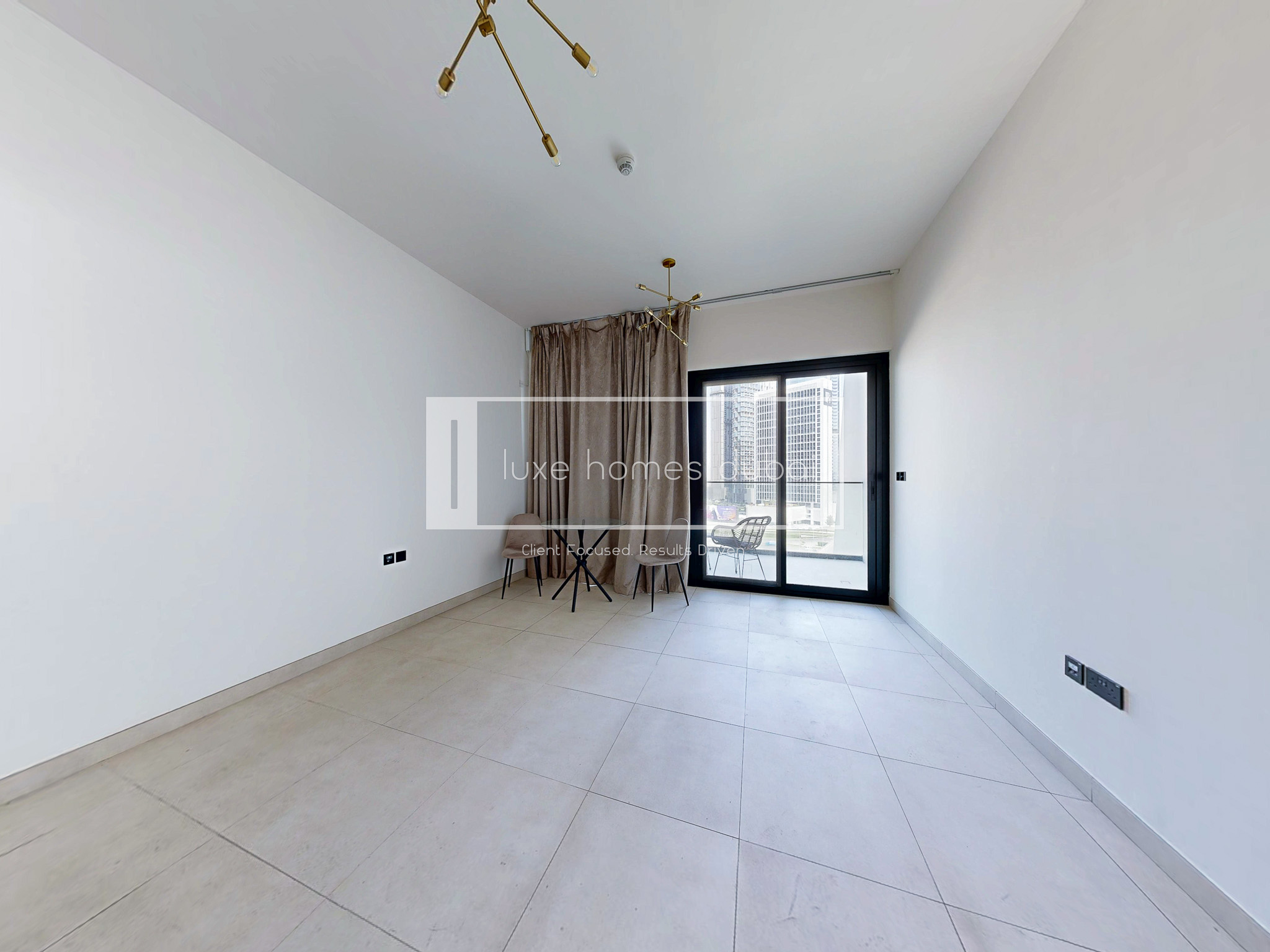 Vacant |Studio | Stunning Views | Prime Location