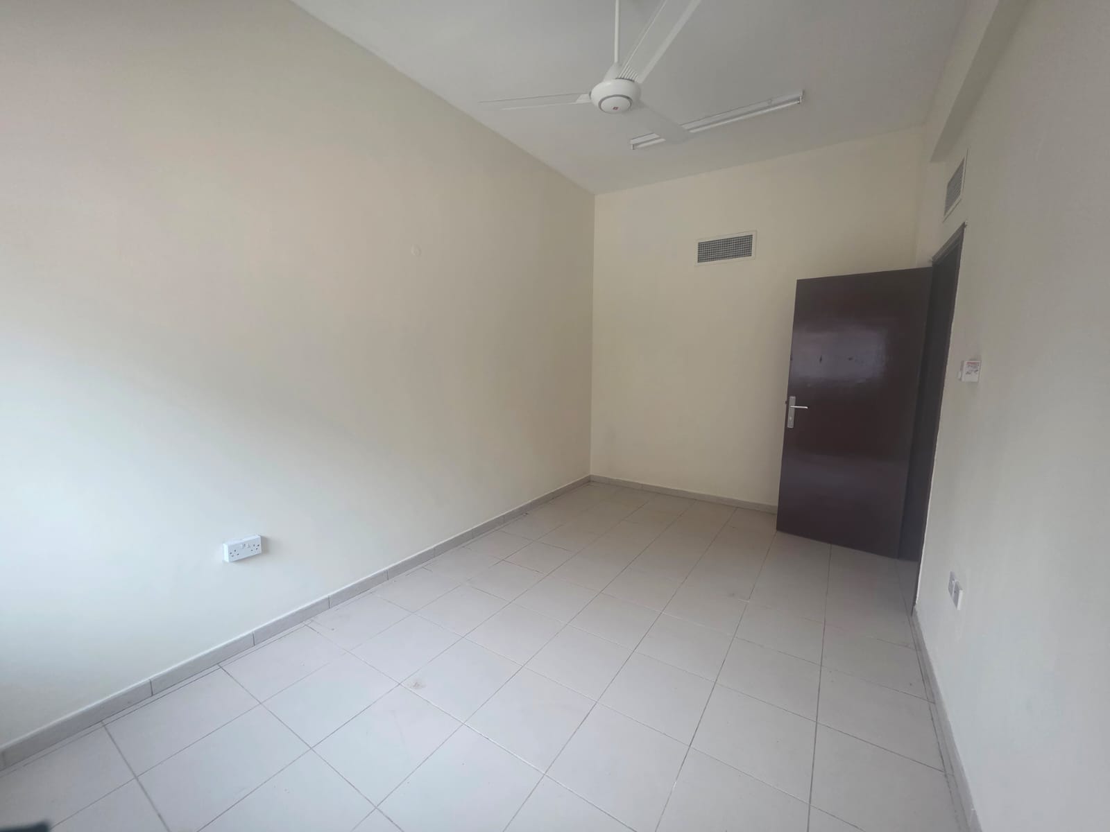 Spacious Layout | Big balcony | Near Bus Stop