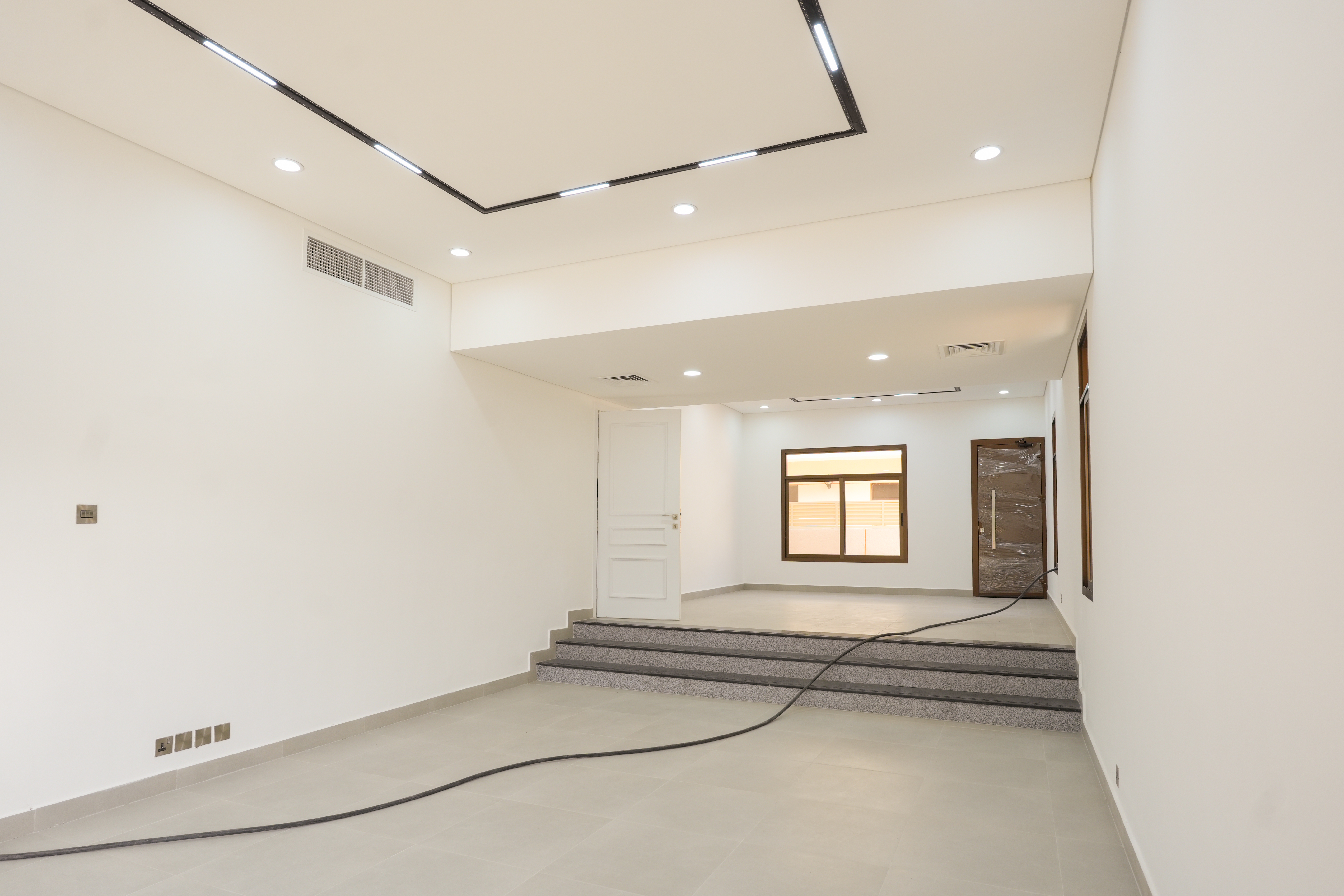 Fully Renovated 4BR + Maid Villa | Private Garden | Ready to Move | Jumeirah 3