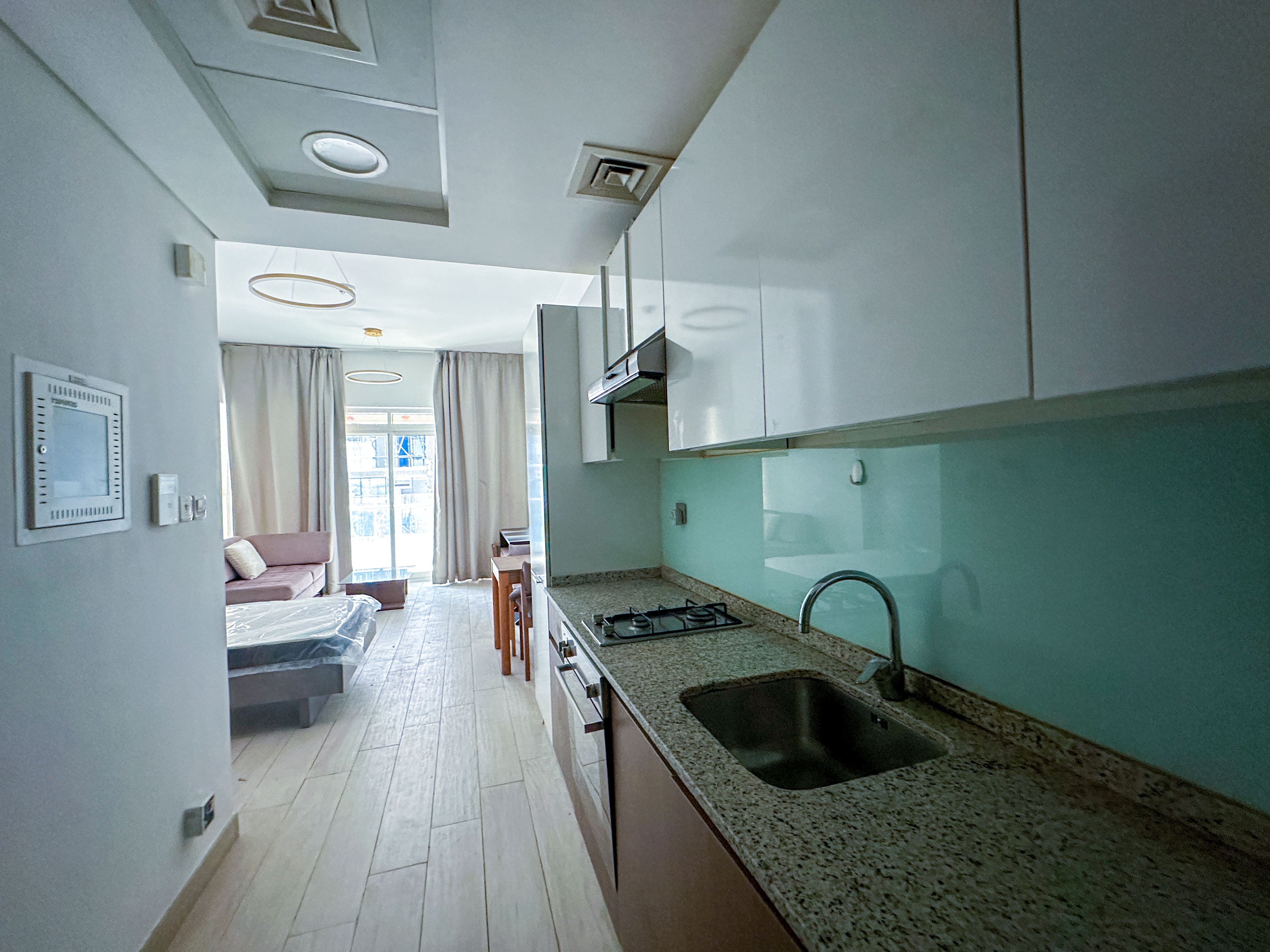 Studio with balcony Al Jaddaf | Near Metro | canal view | Ideal for Airport & Business Bay Staff
