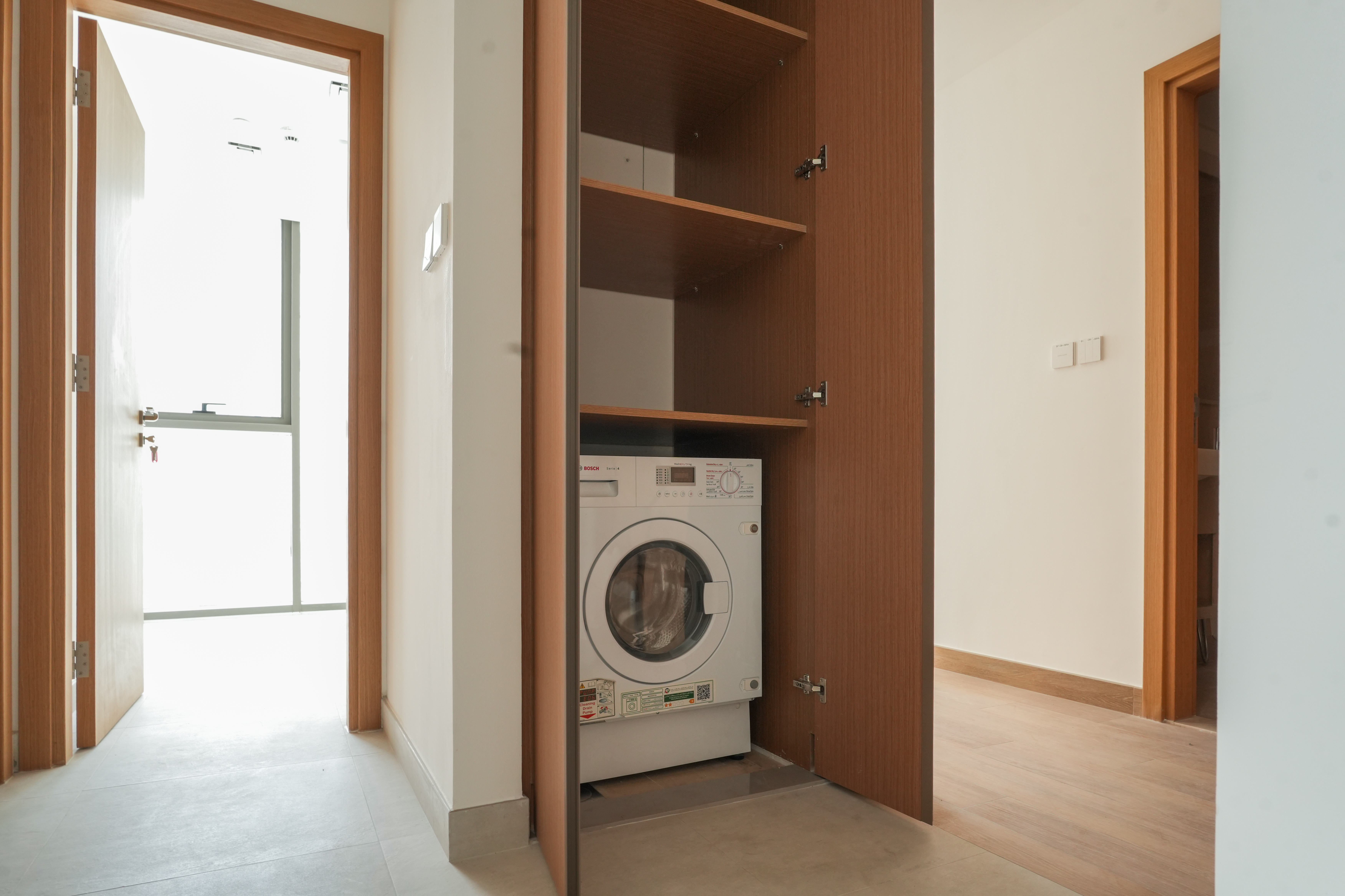 Clean & Spacious | Unfurnished Apartment | Direct Sea View