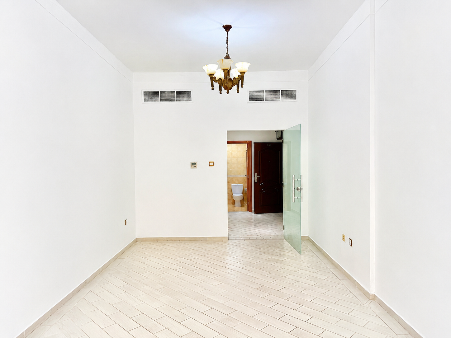Spacious Layout | Near Metro | Family Sharing Allowed