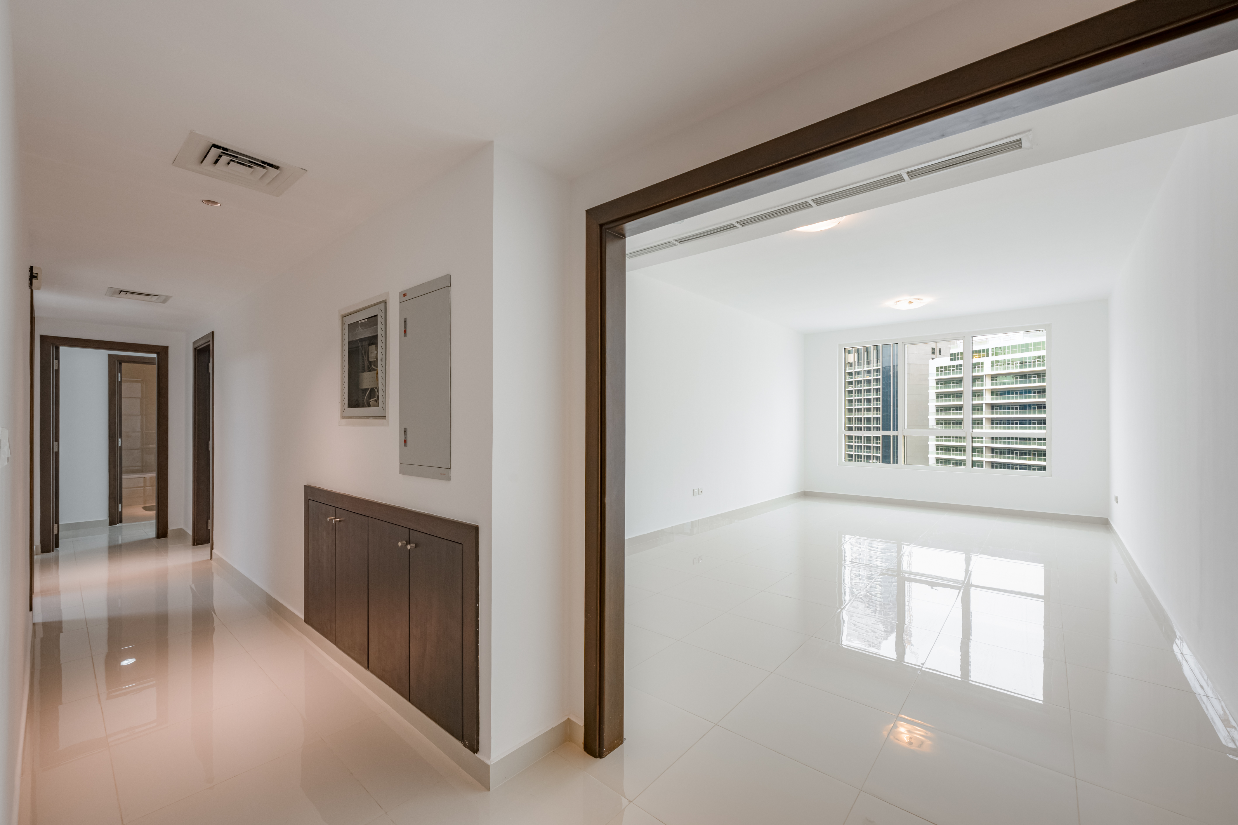 Study room 2BR | Closed-Kitchen | Big Layout