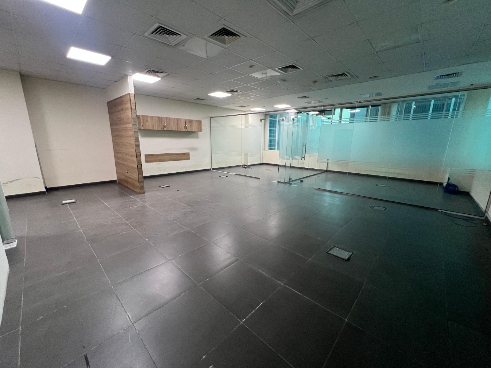 Vibrant Office | Canal View | Ready to Move-in