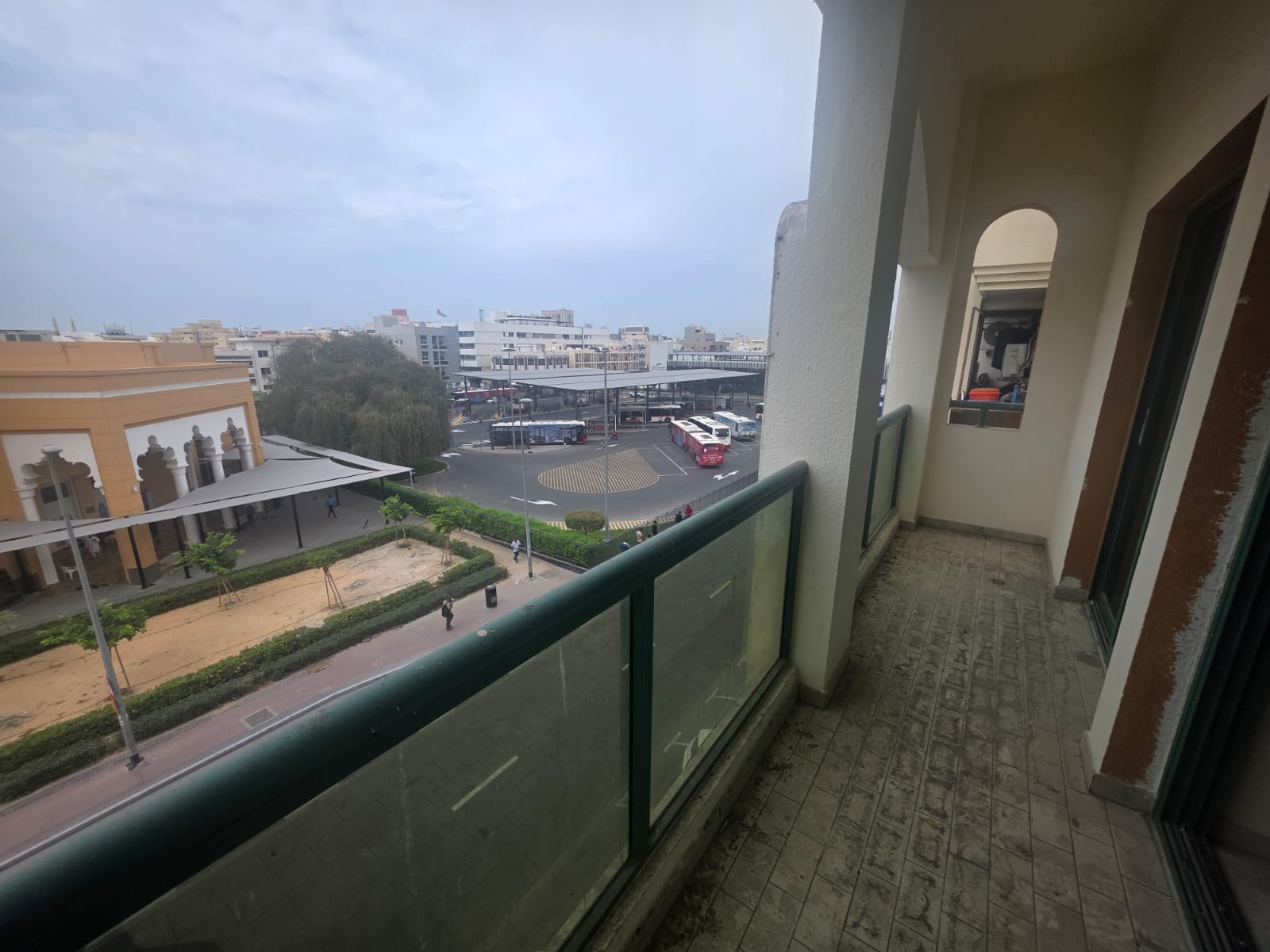 Spacious Layout | Big balcony | Near Bus Stop