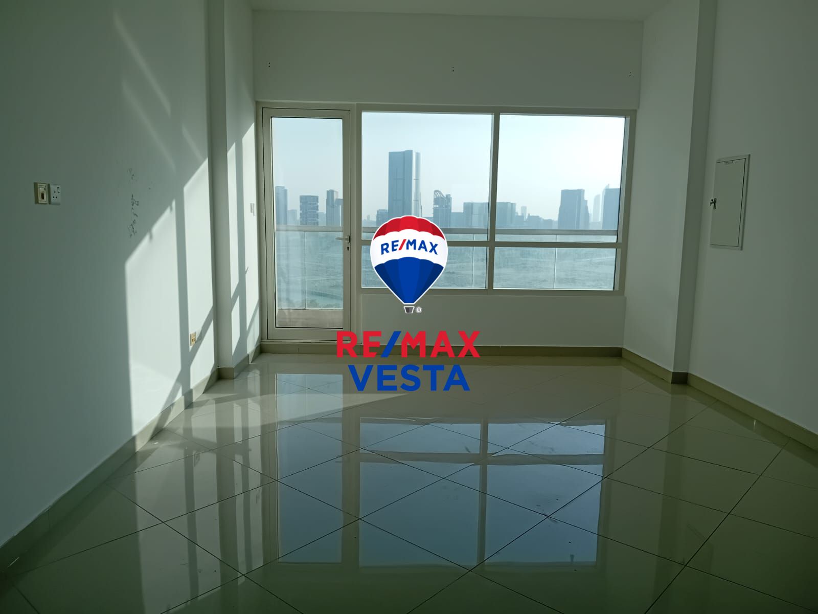 Ready to Move in | Sea and mangrove views | Premium Amenities