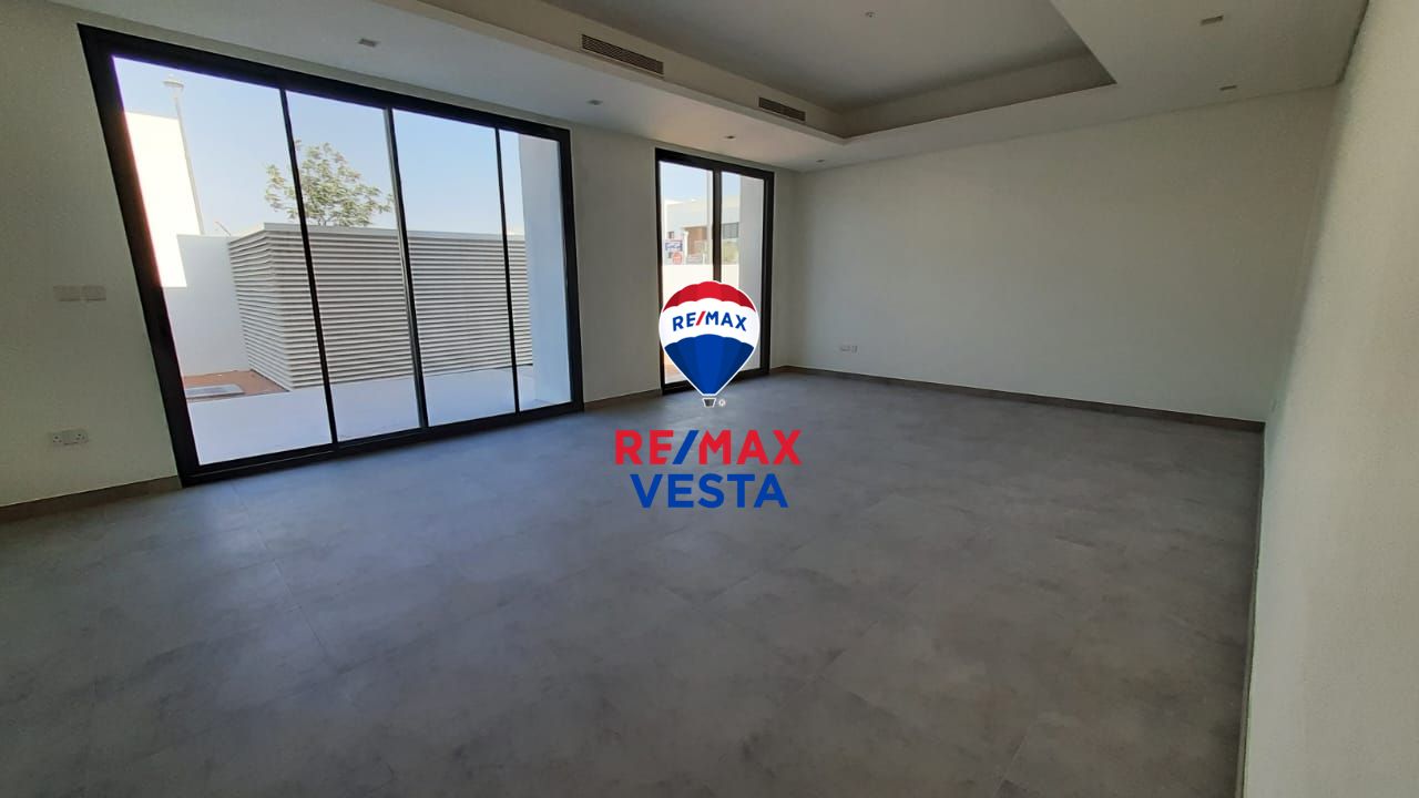 Premium Ready to Move Villa | Huge Corner Unit | Very Limited Layout