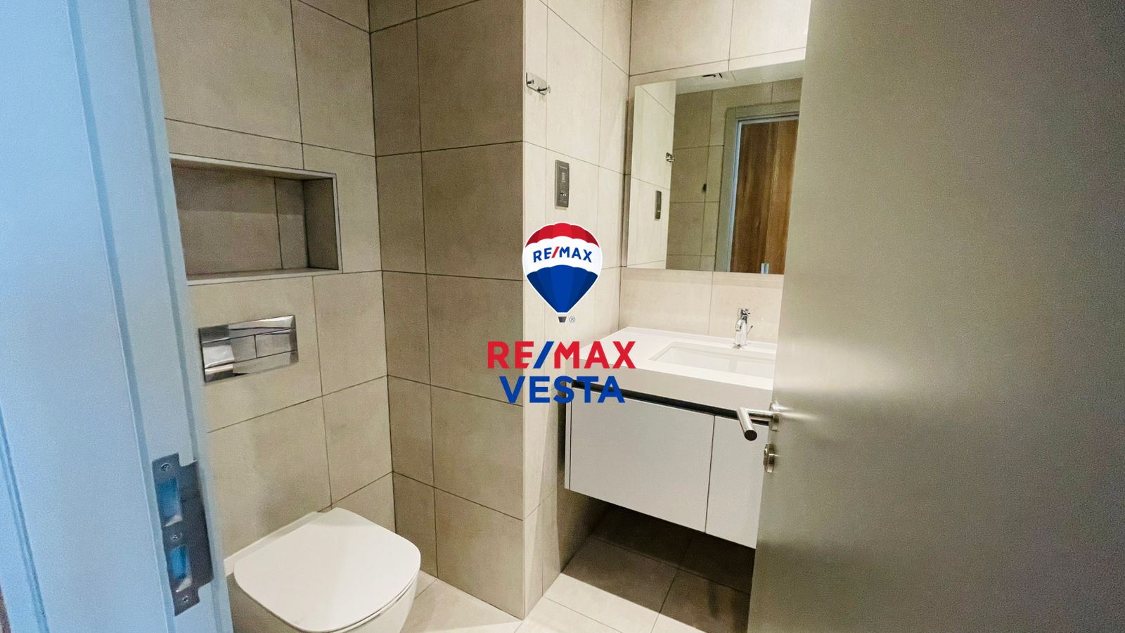Spacious Layout | Open Kitchen | Balcony | Ideal Investment