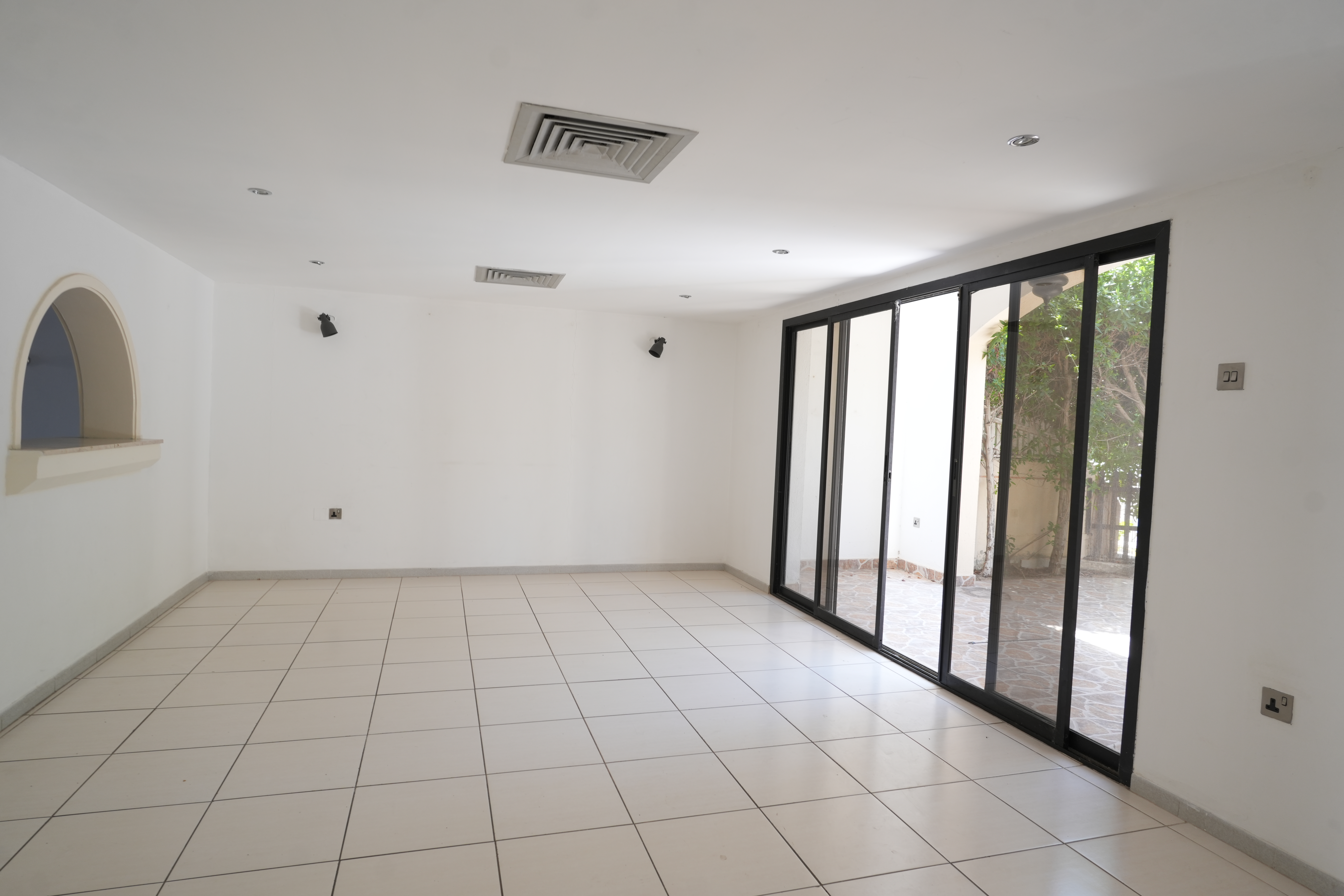 Spacious 4BR + Maid Villa | Gym | Pool | Ready to move | Jumeirah 3