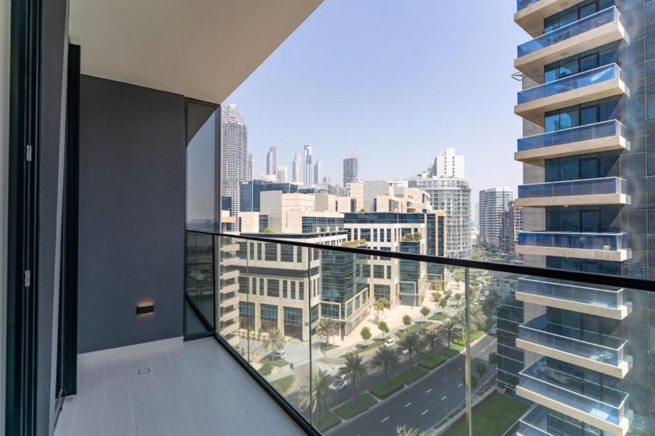 Canal View Residence | Luxury Living | Resort-Style Amenities