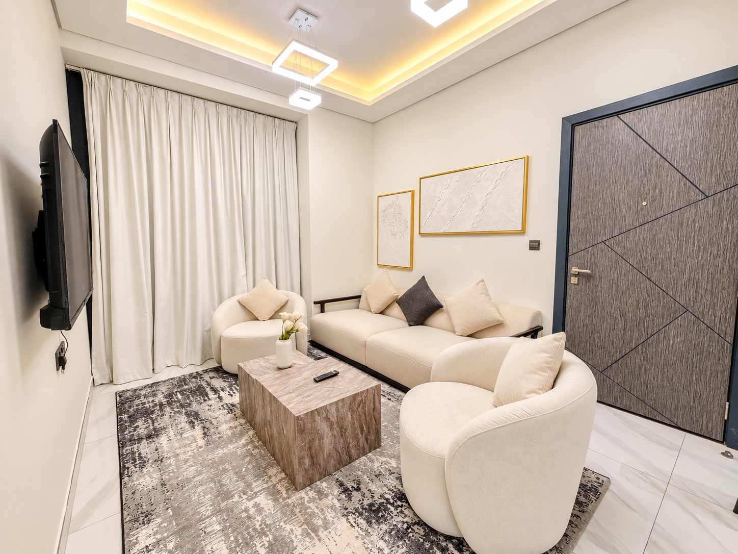 Furnished 2-bed apartment in Samana Golf Avenue
