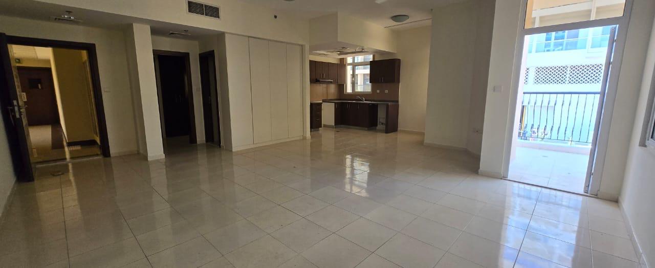 Elegant Residence | Bright Interiors | Ready to Move