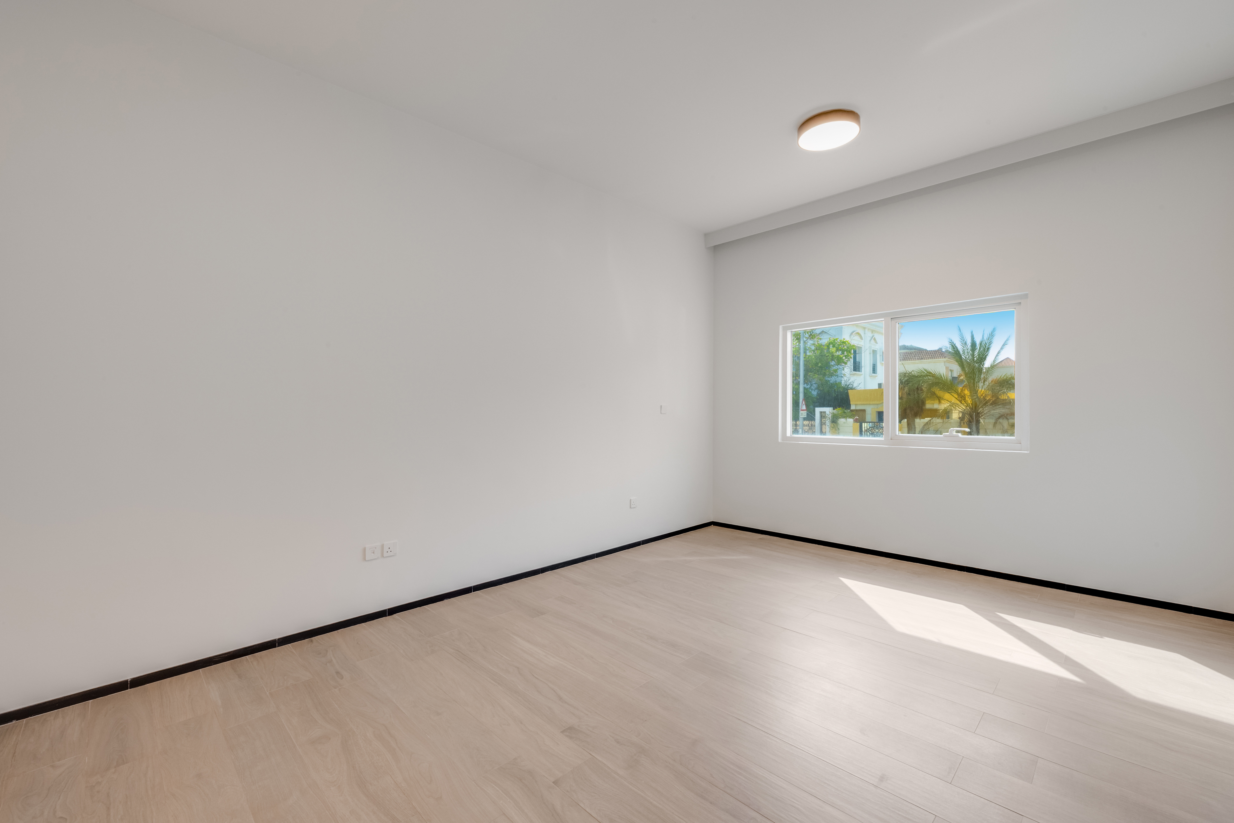 Bright Apartment | Great Layout | Amber Residency | Vacant