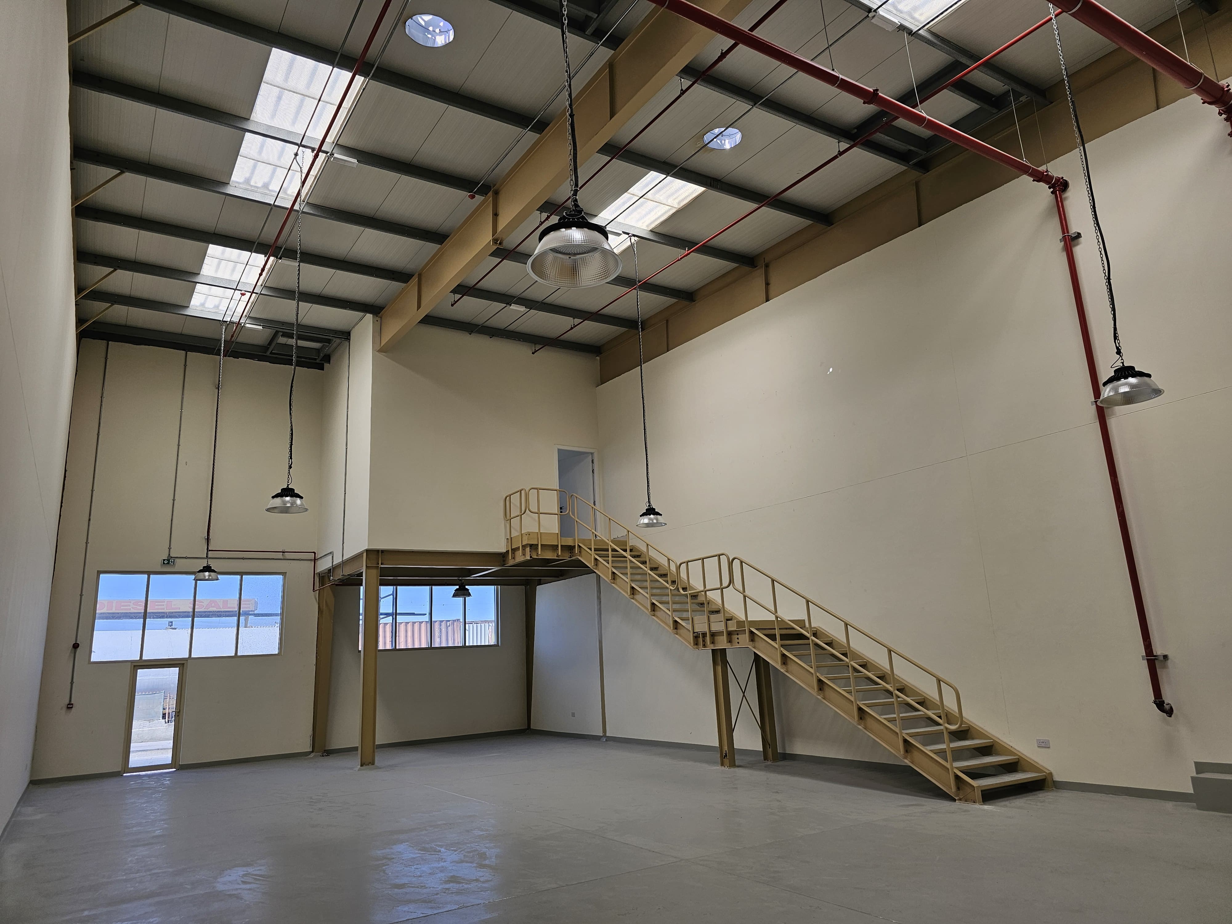 SPACIOUS WAREHOUSE | JABAL ALI | PRIME LOCATION